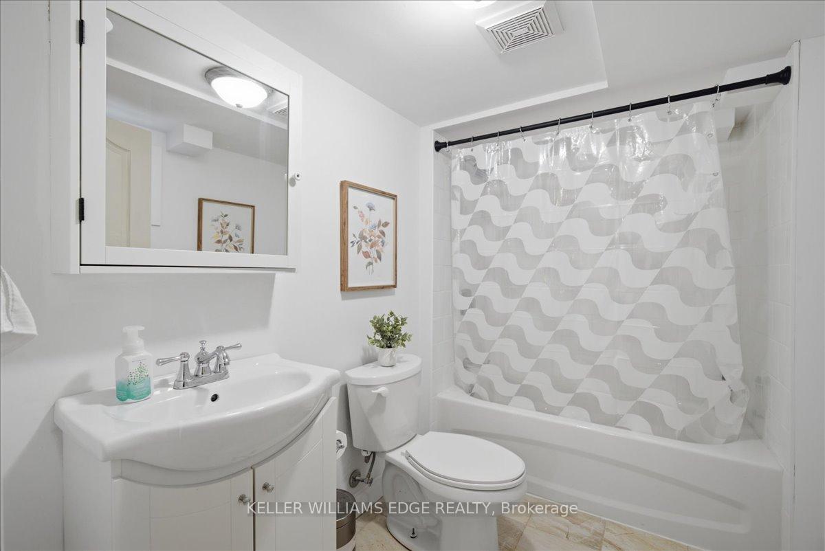 Photo 16 of 22 Delena Avenue N, Hamilton, McQuesten — HOMEH
