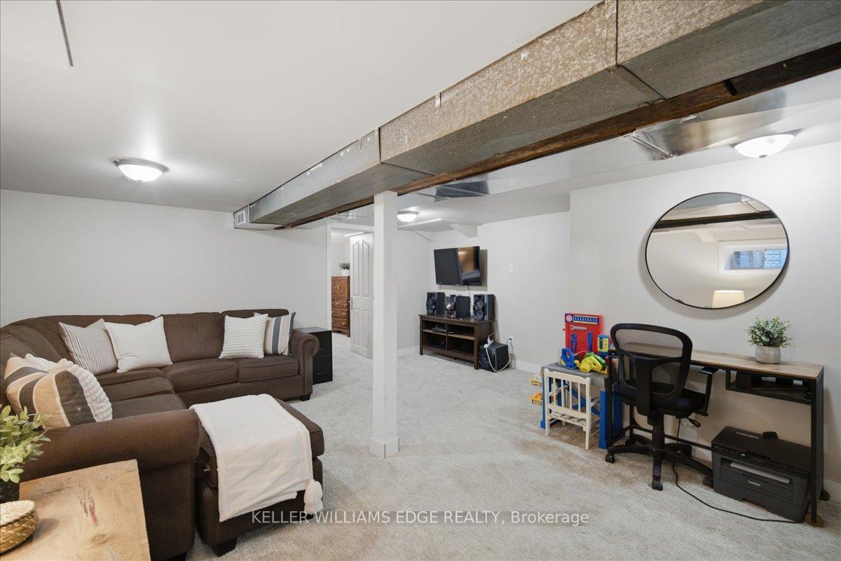 Photo 17 of 22 Delena Avenue N, Hamilton, McQuesten — HOMEH