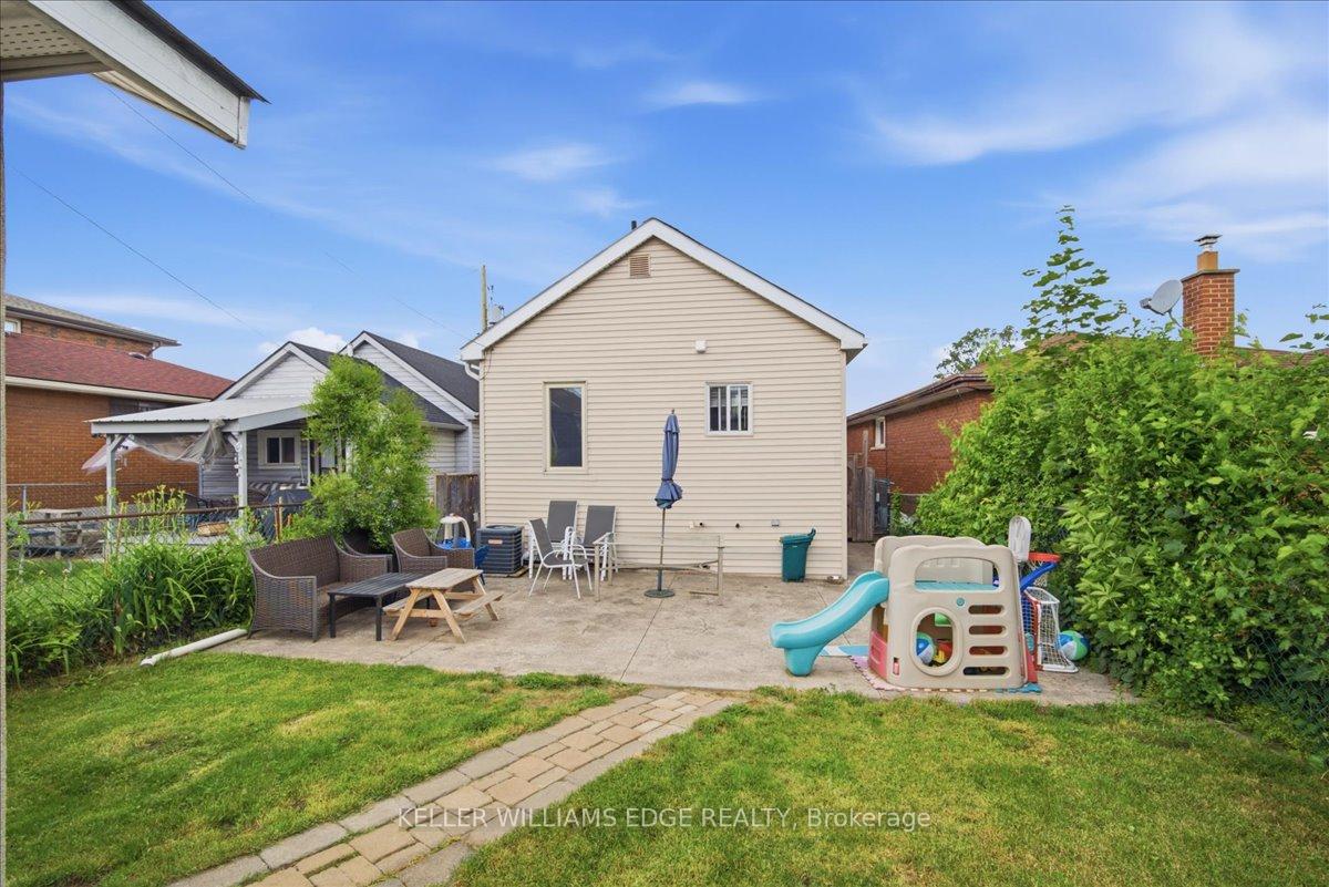 Photo 19 of 22 Delena Avenue N, Hamilton, McQuesten — HOMEH