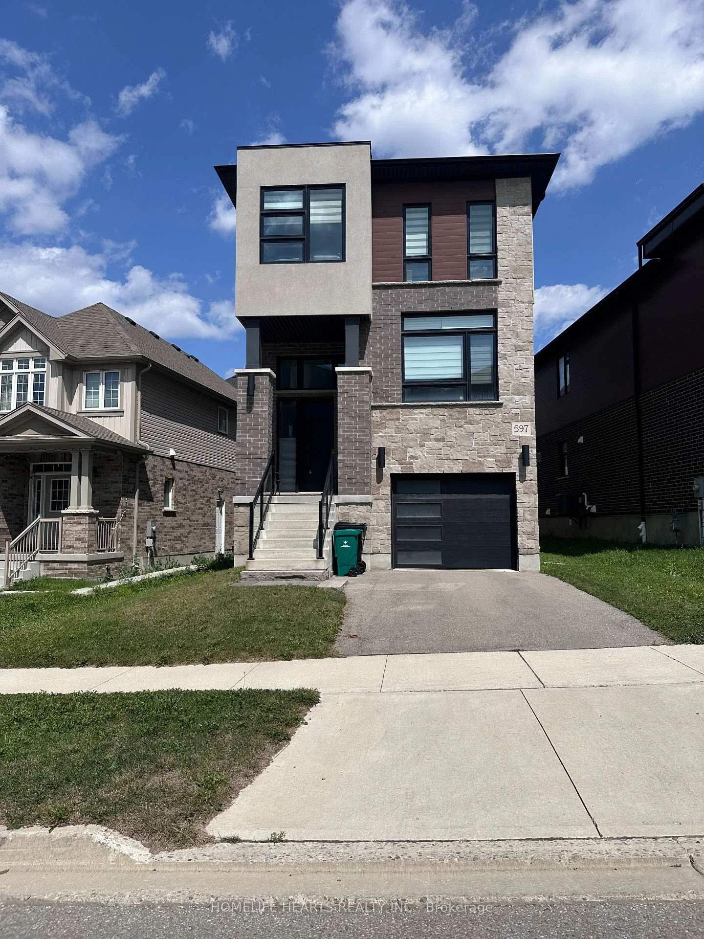 Photo 2 of 597 Benninger Drive, Kitchener, Brigadoon — HOMEH