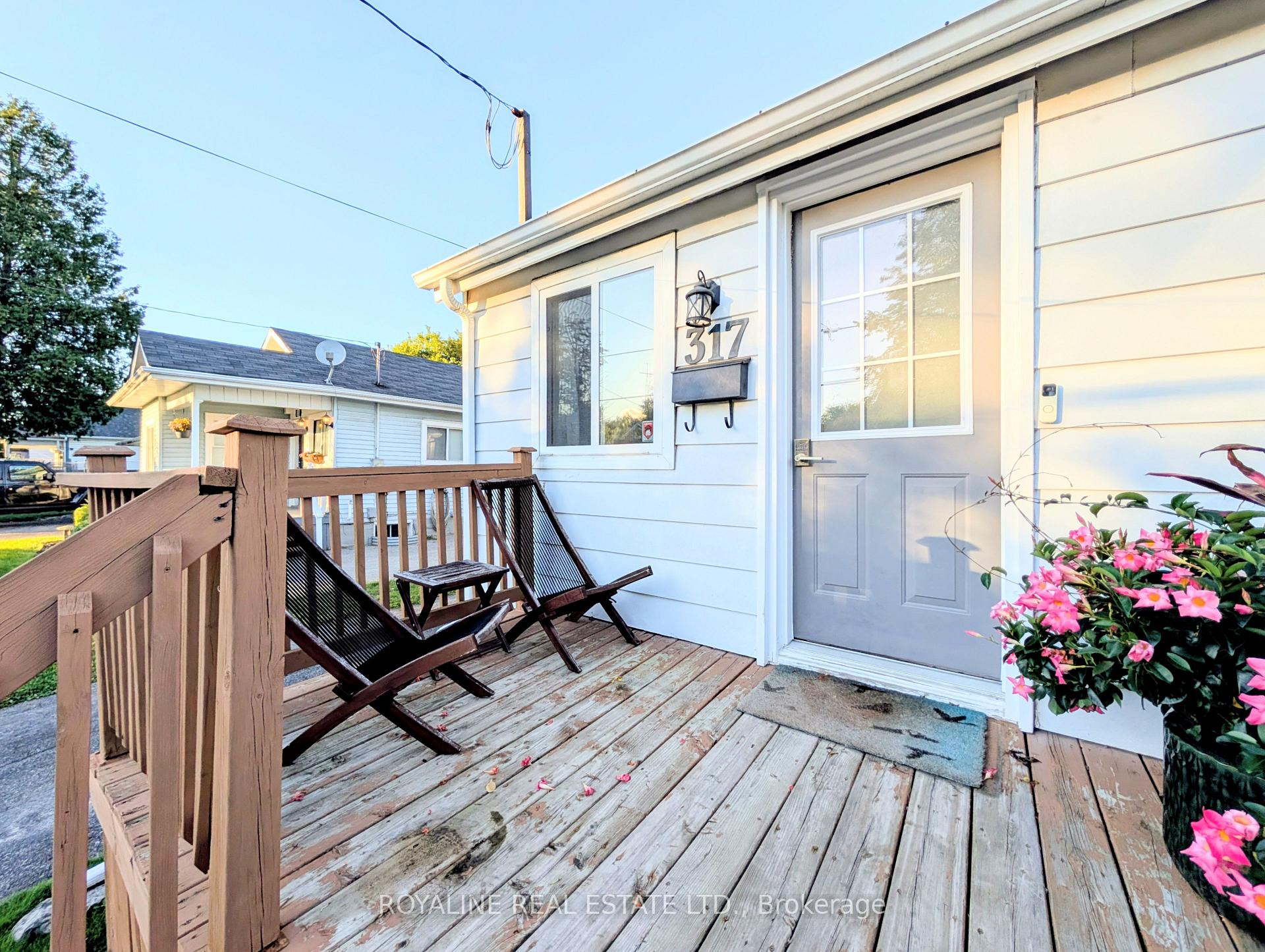 Photo 2 of 317 Oshawa Boulevard S, Oshawa, Central — HOMEH