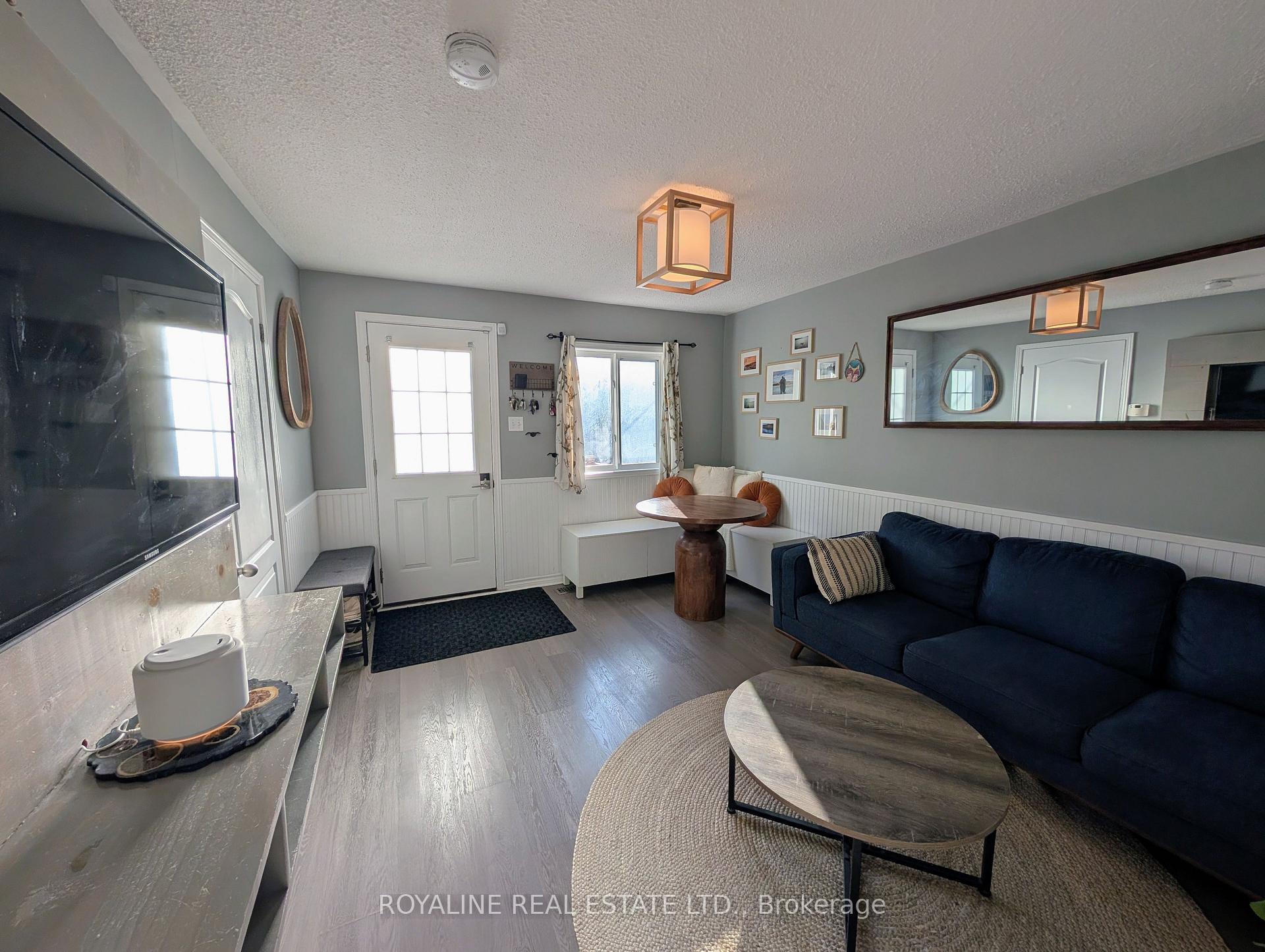 Photo 6 of 317 Oshawa Boulevard S, Oshawa, Central — HOMEH
