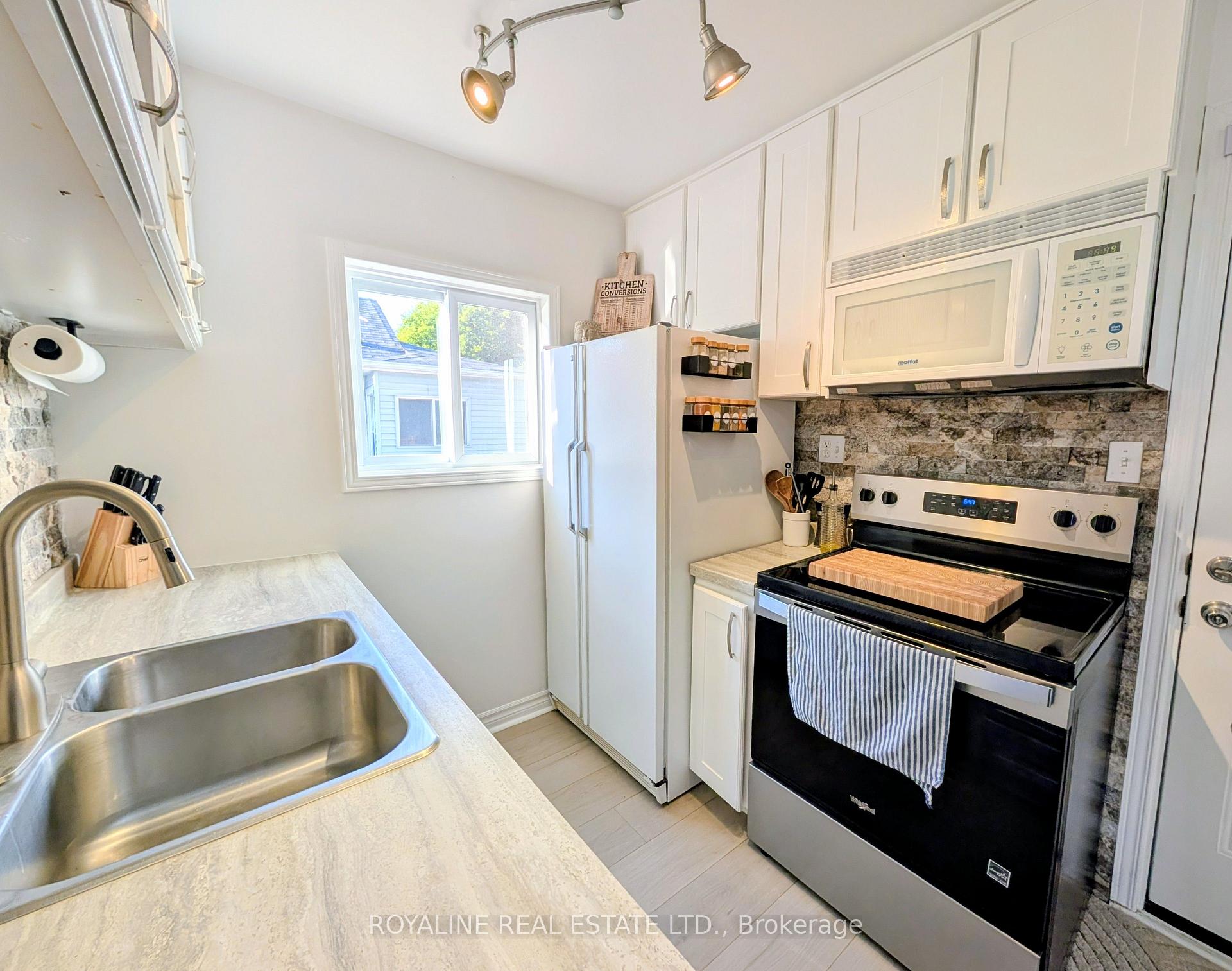 Photo 10 of 317 Oshawa Boulevard S, Oshawa, Central — HOMEH
