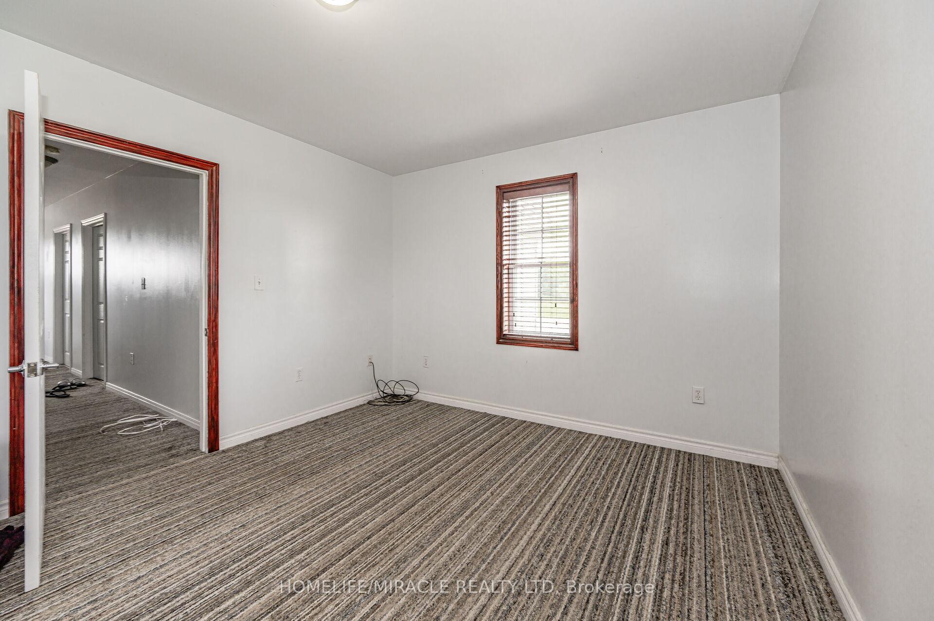 Photo 8 of 1388 Highway 6 N, Hamilton, Rural Flamborough — HOMEH