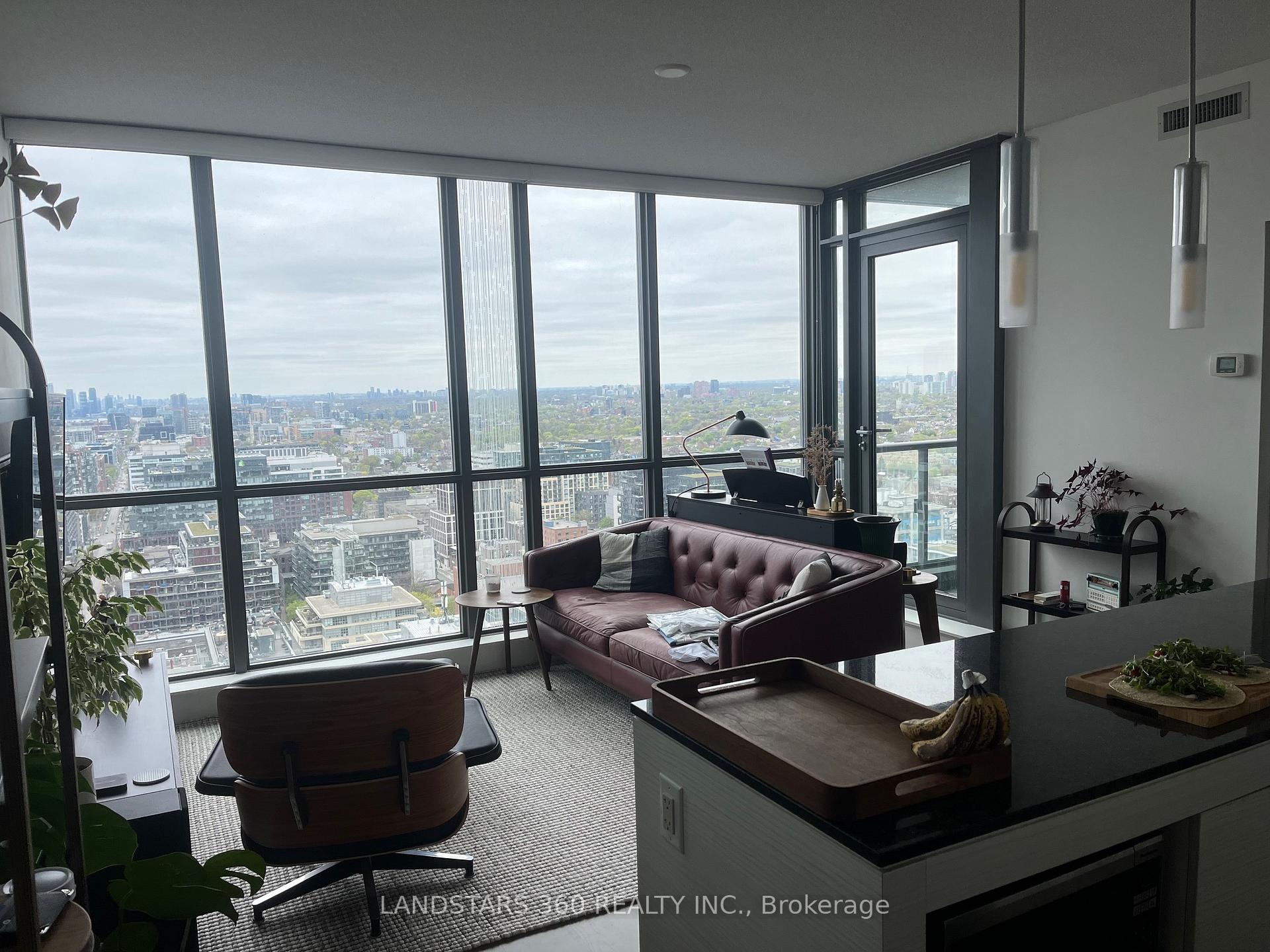 Photo 3 of Unit 2909, 8 Charlotte Street, Toronto, Waterfront Communities — HOMEH