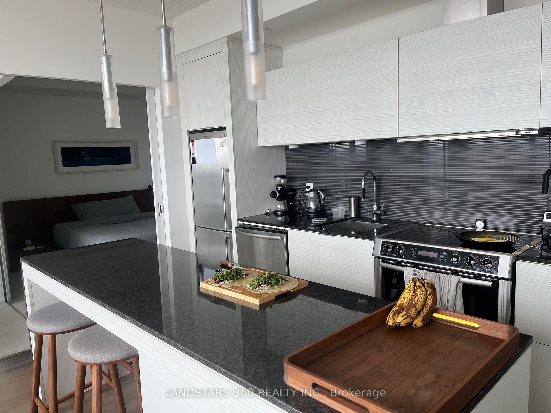 Photo 4 of Unit 2909, 8 Charlotte Street, Toronto, Waterfront Communities — HOMEH