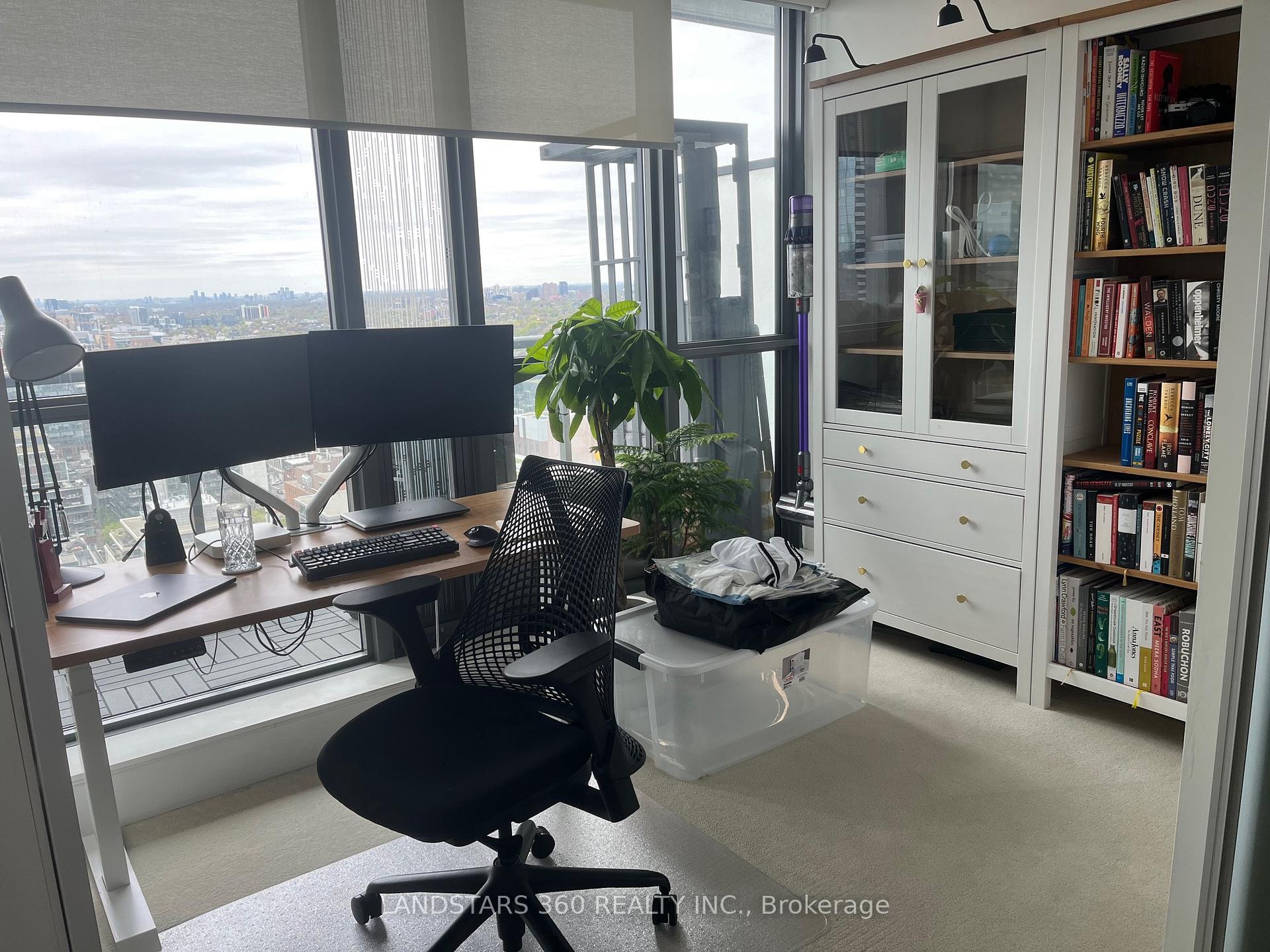 Photo 5 of Unit 2909, 8 Charlotte Street, Toronto, Waterfront Communities — HOMEH