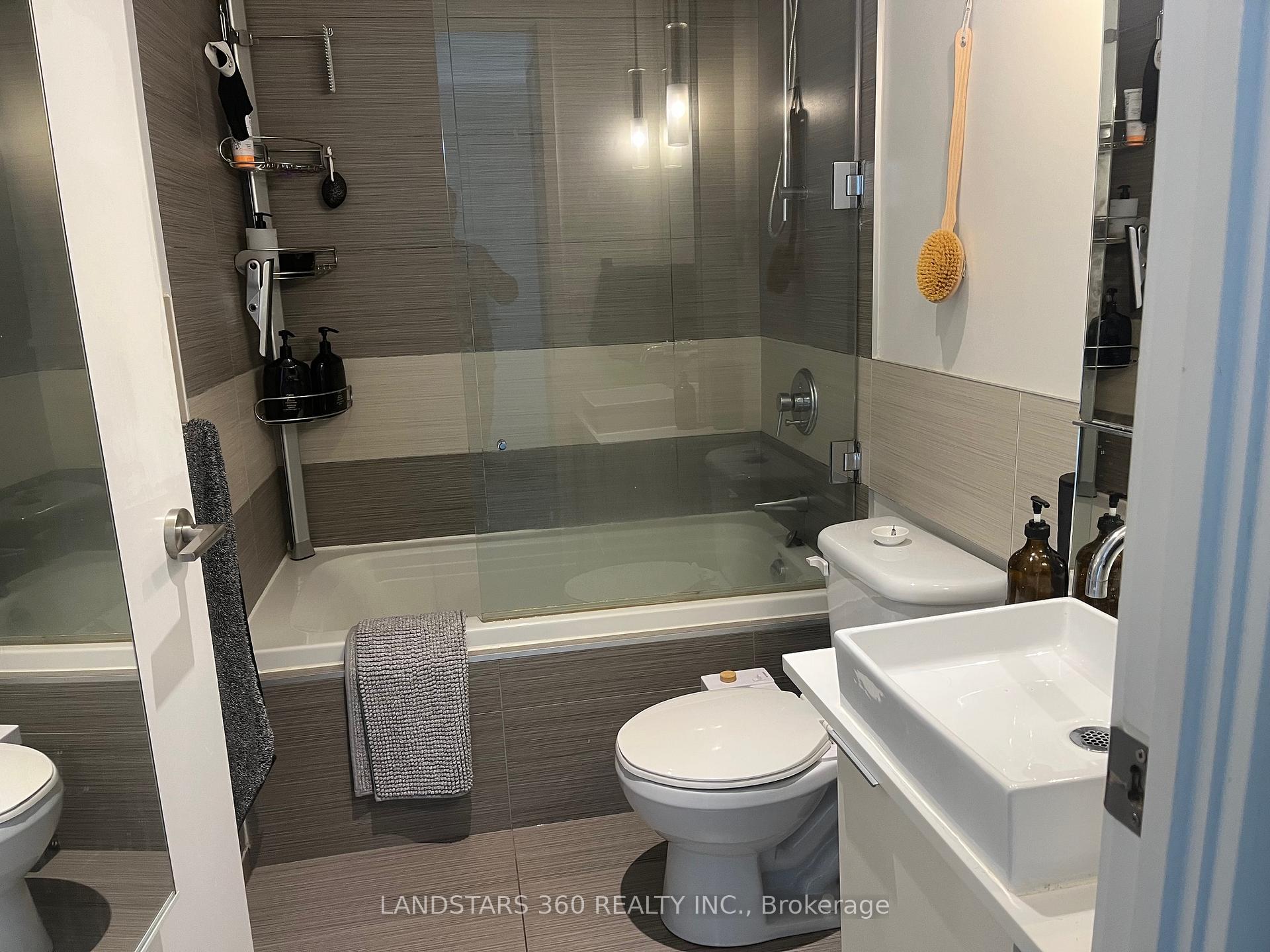 Photo 7 of Unit 2909, 8 Charlotte Street, Toronto, Waterfront Communities — HOMEH