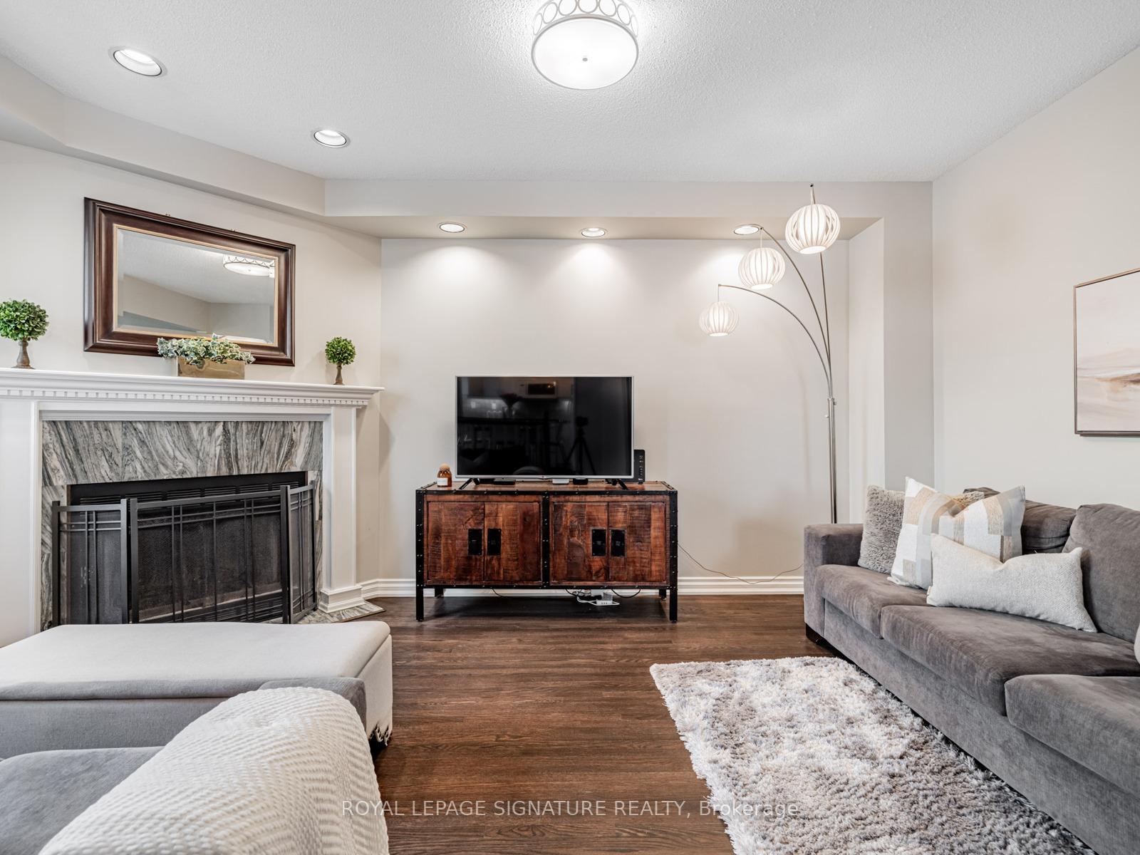 Photo 10 of 129 Chiswick Crescent, Aurora, Aurora Highlands — HOMEH