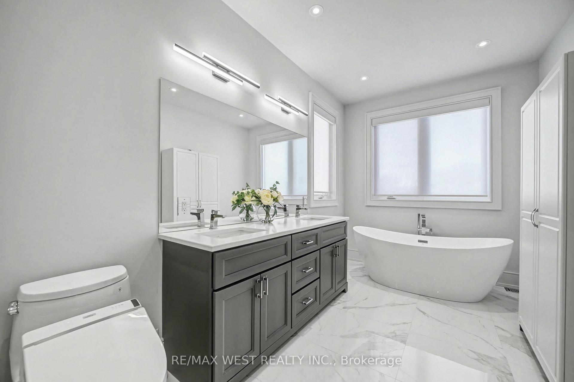 Photo 11 of 2267 Fifth Line W, Mississauga, Sheridan — HOMEH