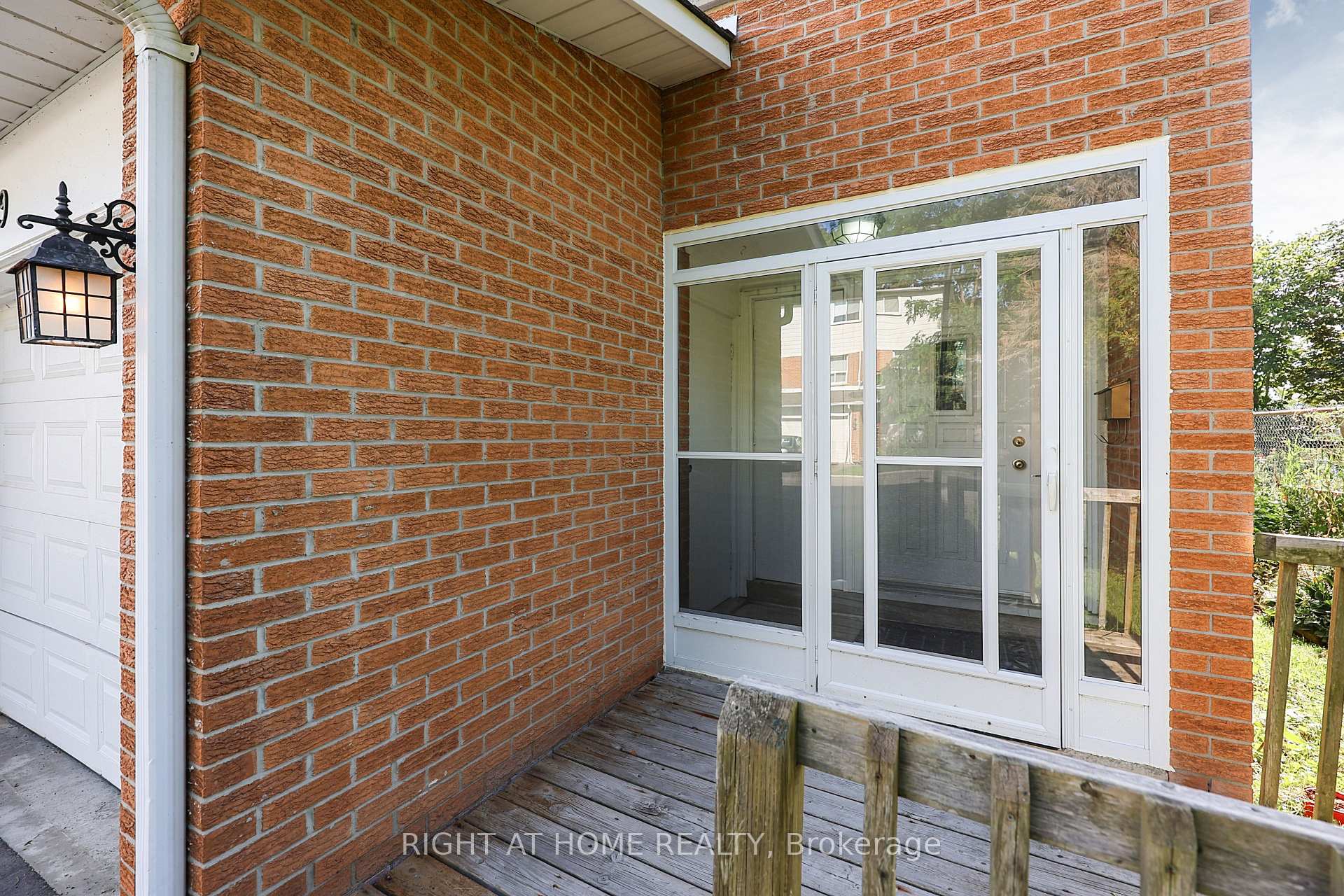 Photo 4 of Unit 9, 237 Steel Street, Barrie, Codrington — HOMEH