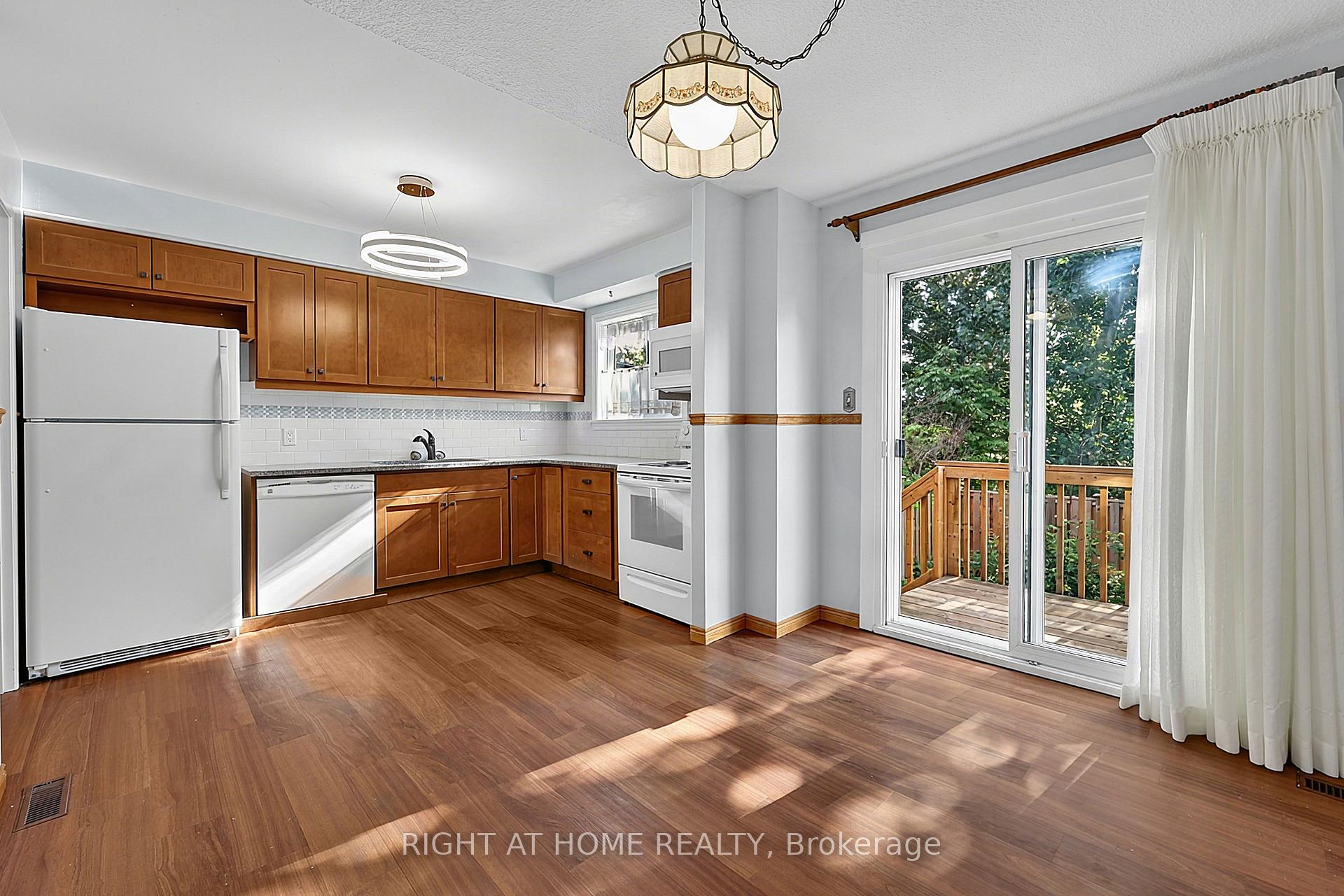 Photo 11 of Unit 9, 237 Steel Street, Barrie, Codrington — HOMEH