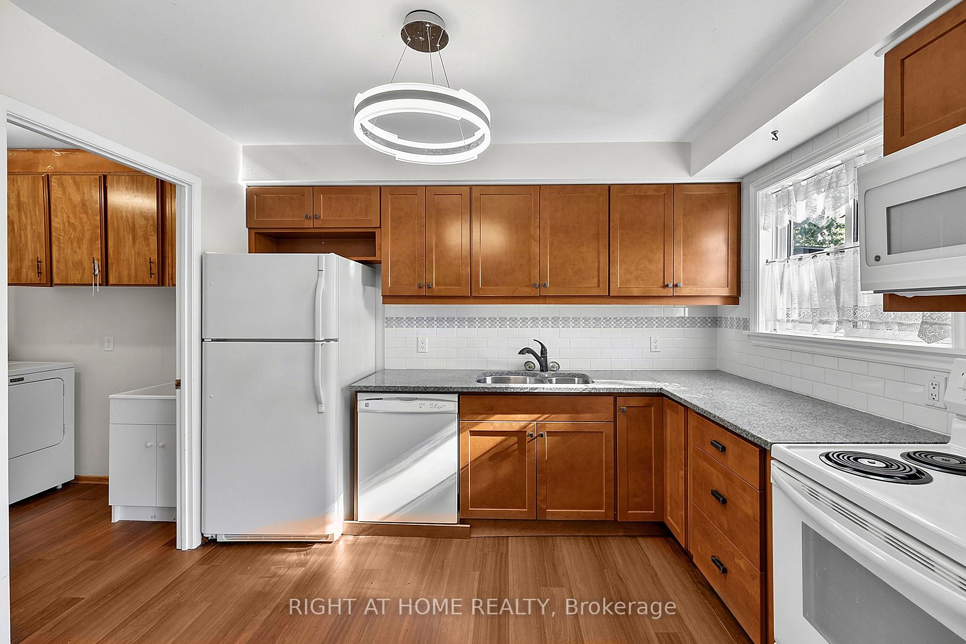 Photo 13 of Unit 9, 237 Steel Street, Barrie, Codrington — HOMEH