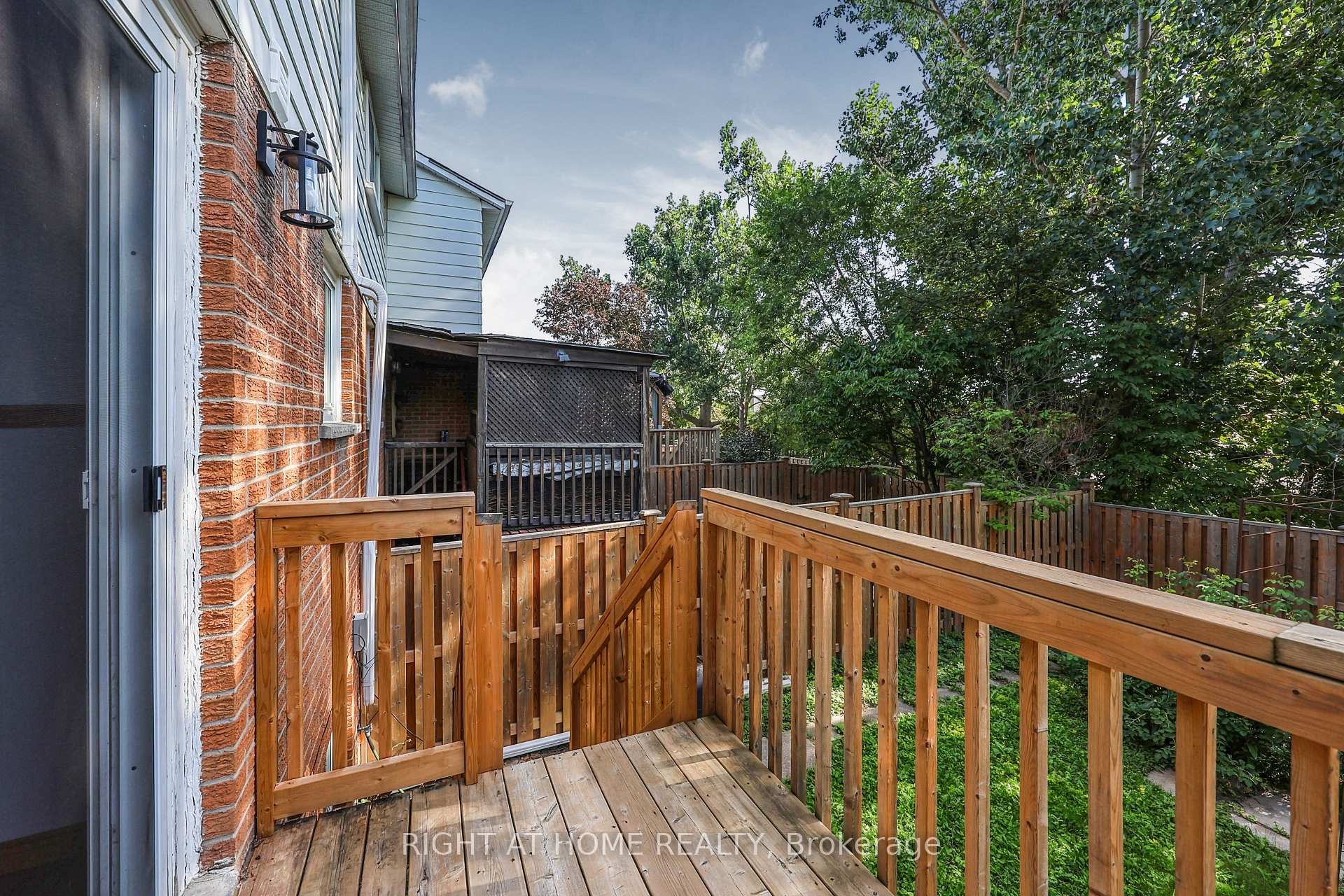 Photo 34 of Unit 9, 237 Steel Street, Barrie, Codrington — HOMEH