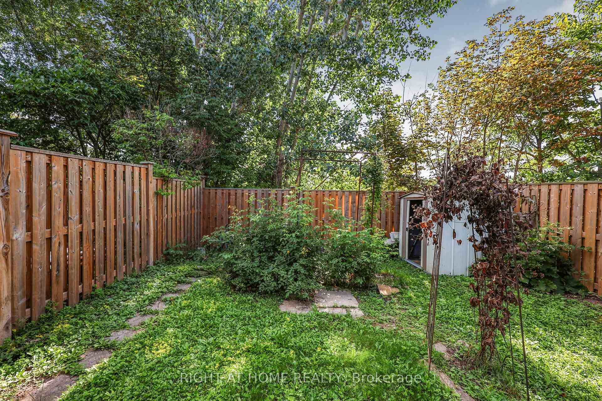 Photo 37 of Unit 9, 237 Steel Street, Barrie, Codrington — HOMEH