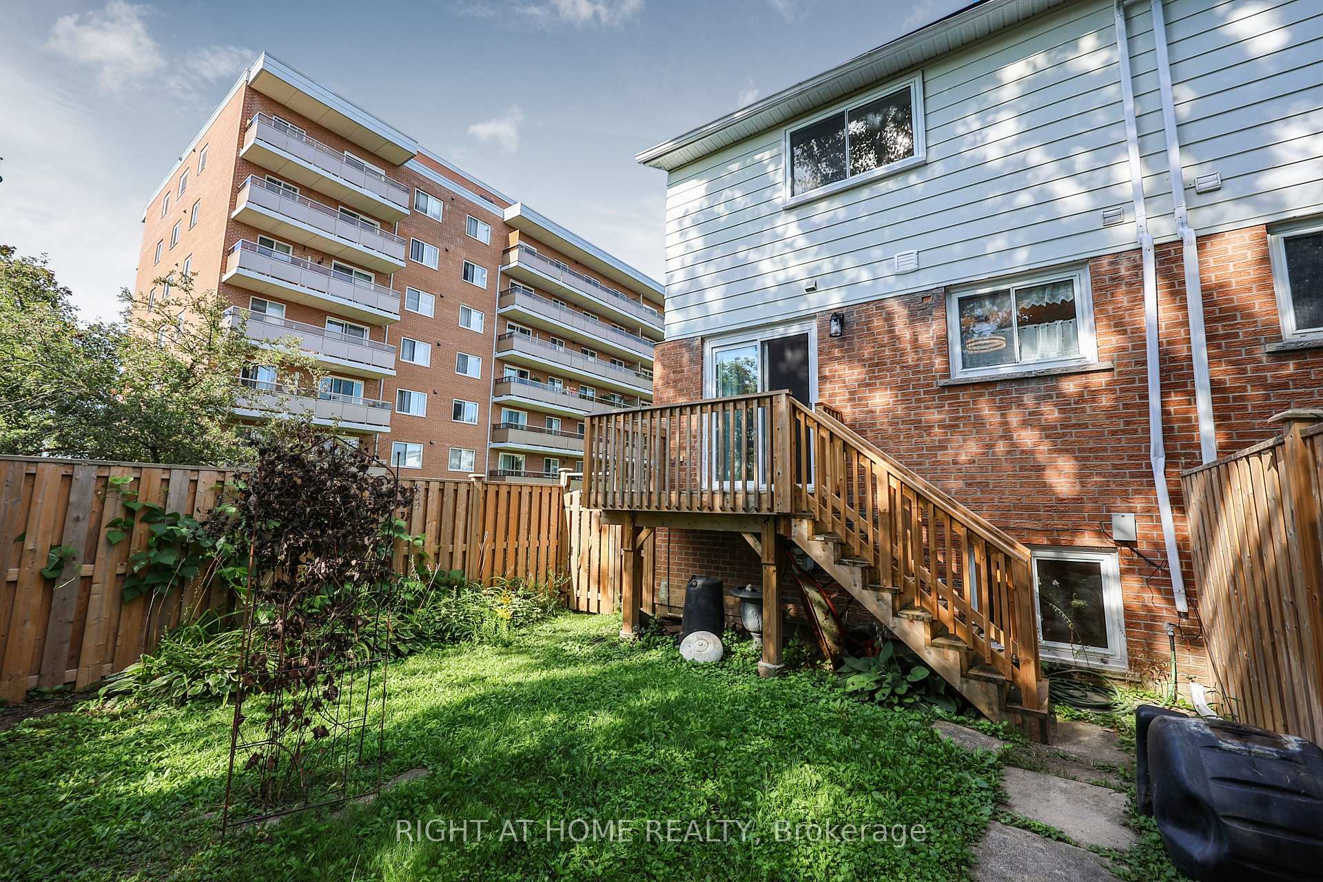 Photo 38 of Unit 9, 237 Steel Street, Barrie, Codrington — HOMEH