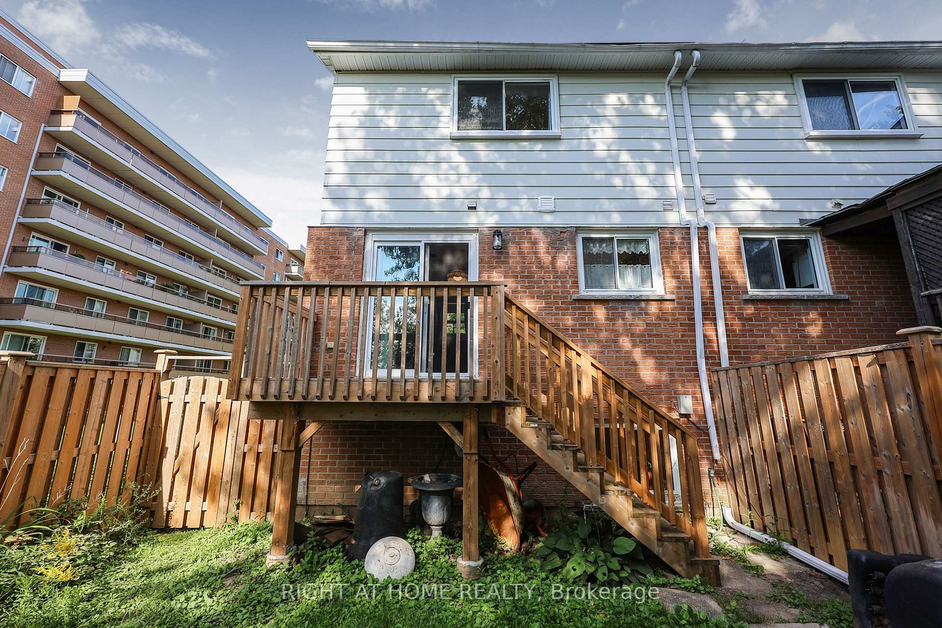 Photo 40 of Unit 9, 237 Steel Street, Barrie, Codrington — HOMEH