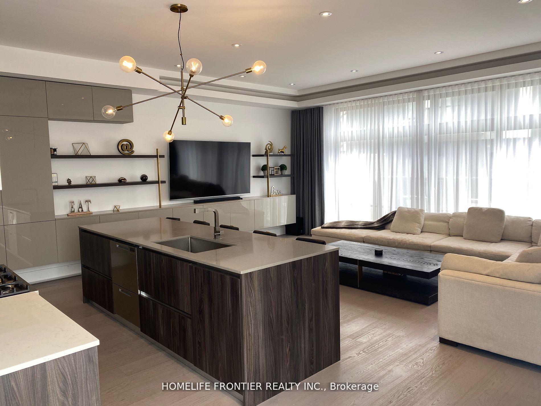 Photo 3 of 163 Pemberton Road, Richmond Hill, North Richvale — HOMEH