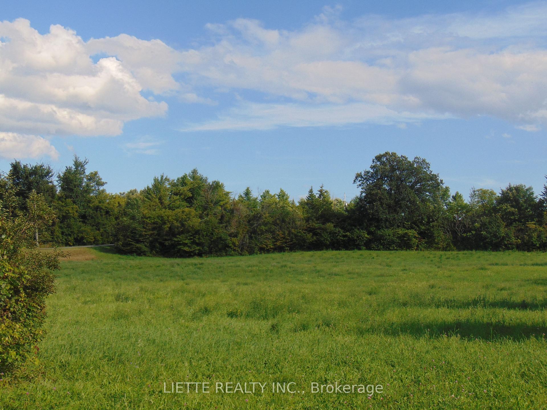 Photo 5 of County 18 Road, South Glengarry, South Glengarry (Charlottenburgh) Twp — HOMEH