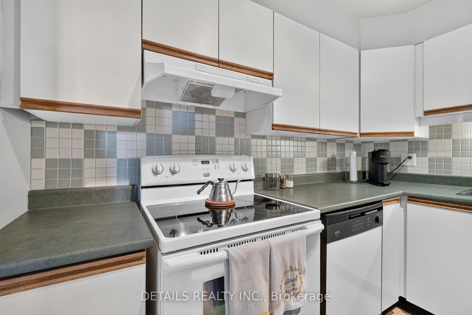 Photo 20 of Unit 7, 1 Stonebank Crescent, Ottawa, Westcliffe Estates — HOMEH