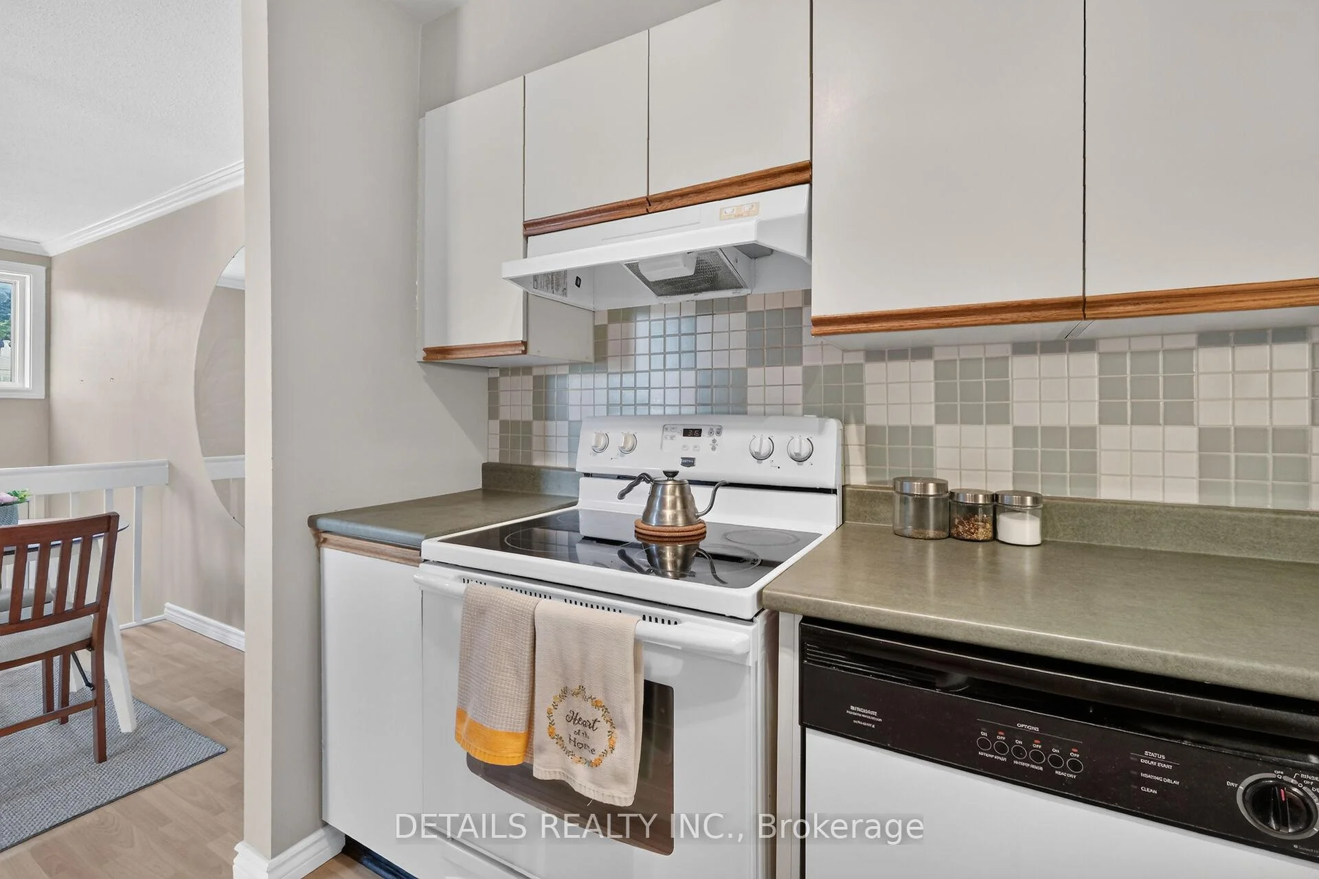 Photo 22 of Unit 7, 1 Stonebank Crescent, Ottawa, Westcliffe Estates — HOMEH