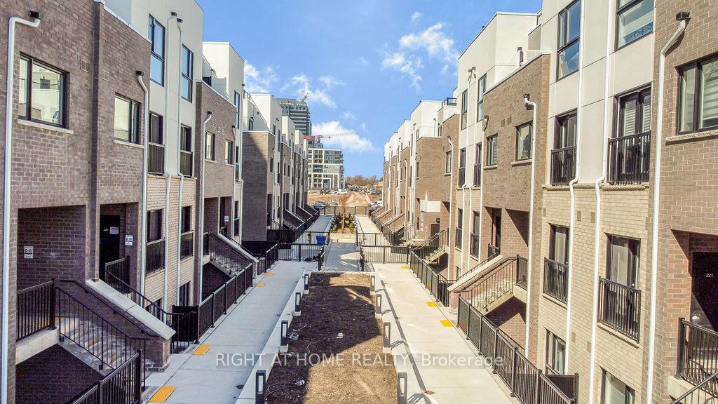 Photo 1 of Unit 220, 349 Wheat Boom Drive, Oakville, Joshua Meadows — HOMEH