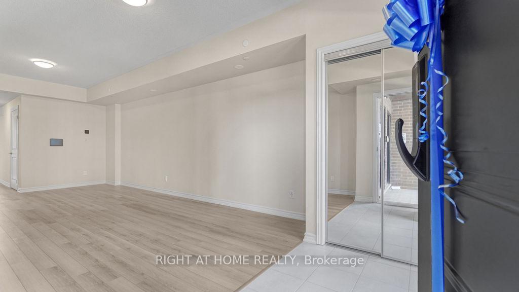 Photo 5 of Unit 220, 349 Wheat Boom Drive, Oakville, Joshua Meadows — HOMEH