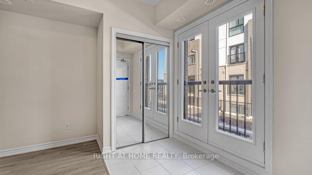Photo 8 of Unit 220, 349 Wheat Boom Drive, Oakville, Joshua Meadows — HOMEH