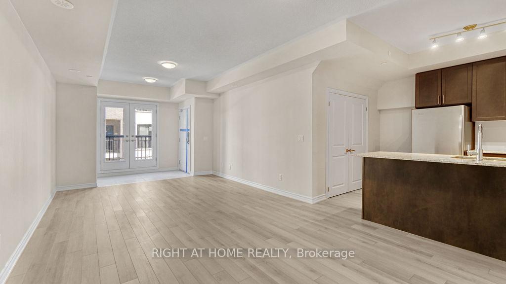 Photo 10 of Unit 220, 349 Wheat Boom Drive, Oakville, Joshua Meadows — HOMEH