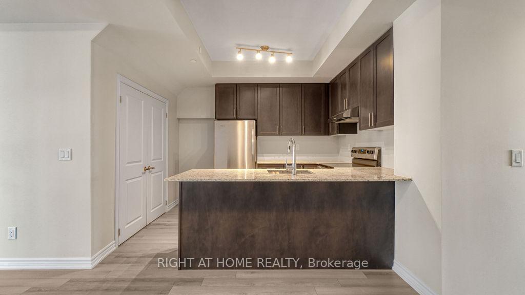 Photo 12 of Unit 220, 349 Wheat Boom Drive, Oakville, Joshua Meadows — HOMEH