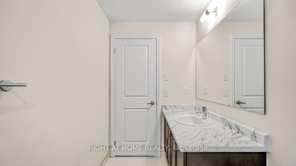 Photo 26 of Unit 220, 349 Wheat Boom Drive, Oakville, Joshua Meadows — HOMEH