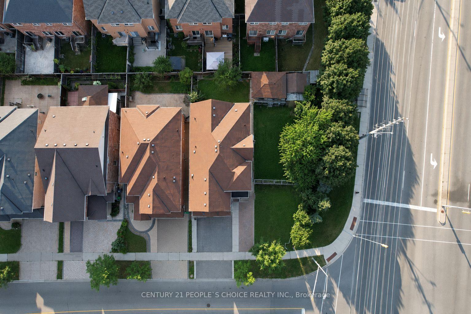 Photo 3 of 751 White Clover Way, Mississauga, East Credit — HOMEH