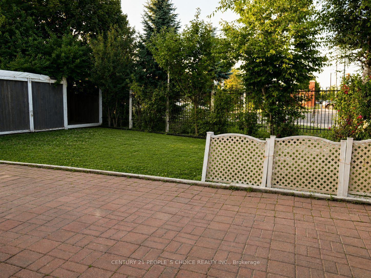 Photo 9 of 751 White Clover Way, Mississauga, East Credit — HOMEH
