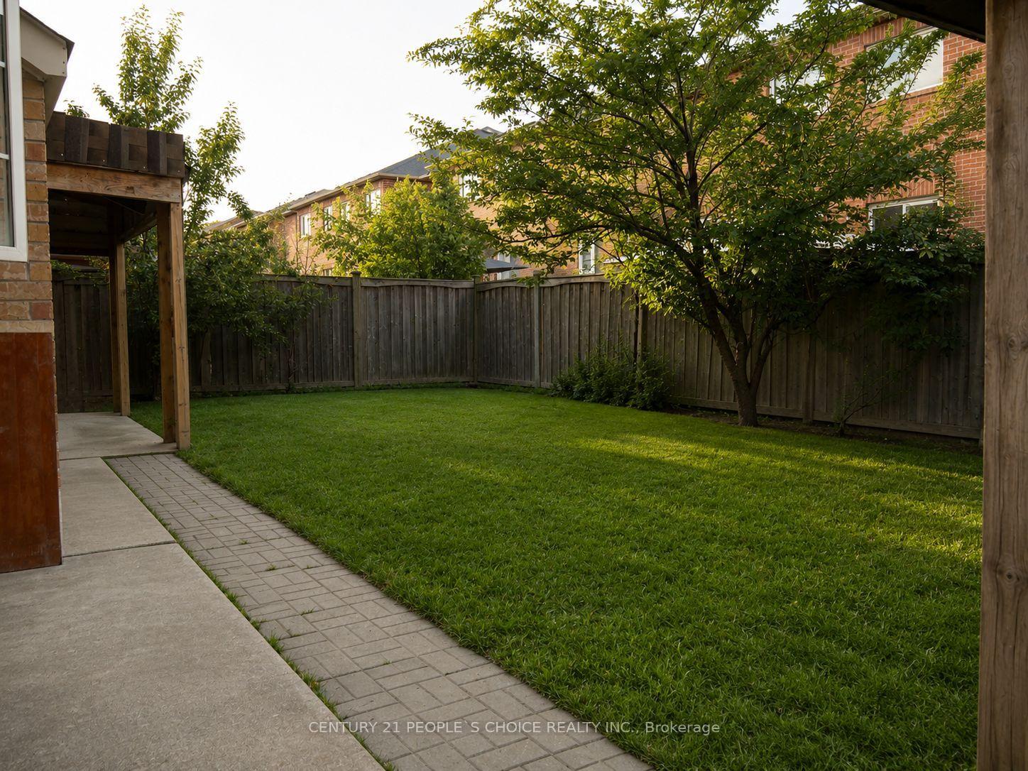 Photo 11 of 751 White Clover Way, Mississauga, East Credit — HOMEH