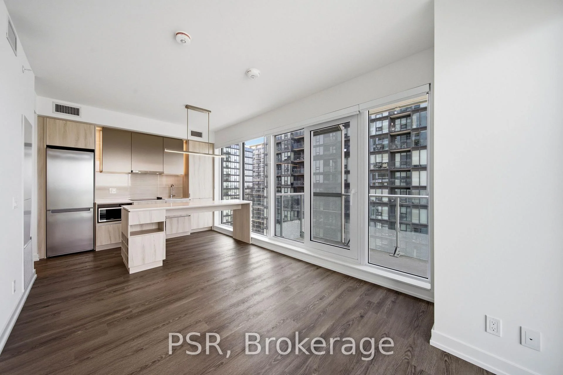 Photo 6 of Unit 1903, 70 Ordnance Street, Toronto, Niagara — HOMEH