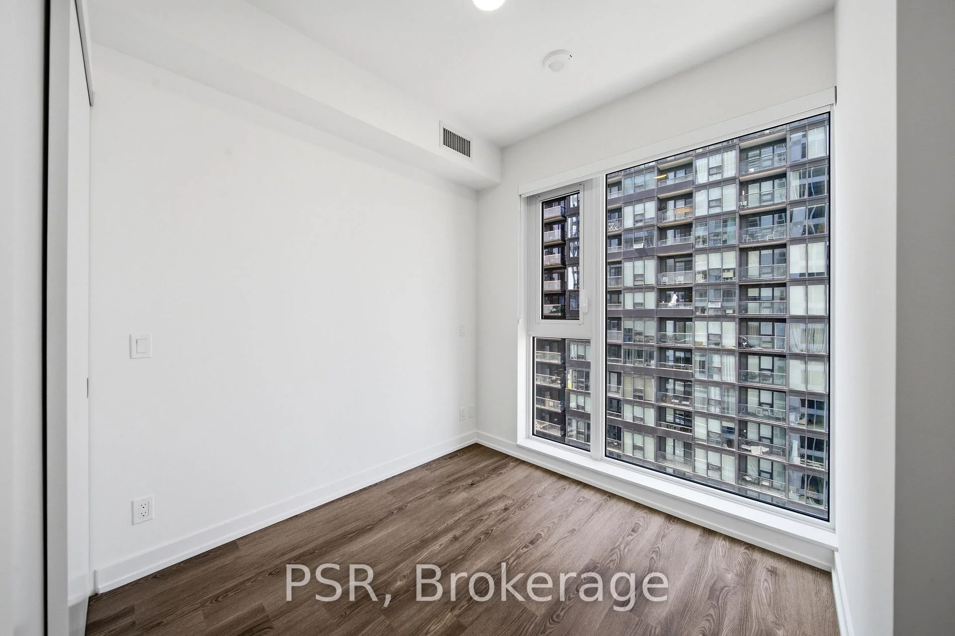 Photo 14 of Unit 1903, 70 Ordnance Street, Toronto, Niagara — HOMEH