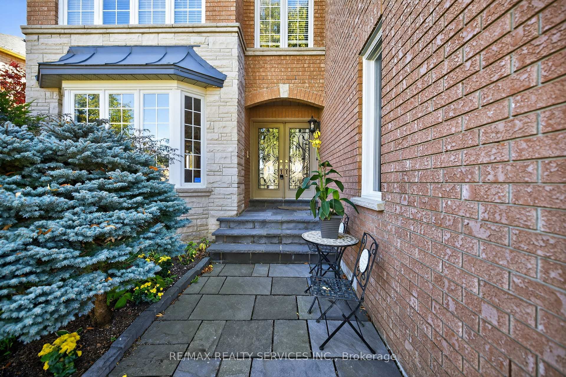 Photo 3 of 124 Royal Valley Drive, Caledon, Rural Caledon — HOMEH