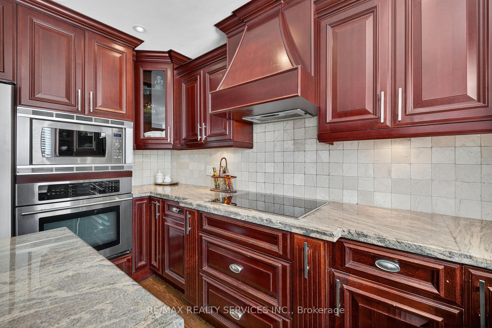 Photo 9 of 124 Royal Valley Drive, Caledon, Rural Caledon — HOMEH