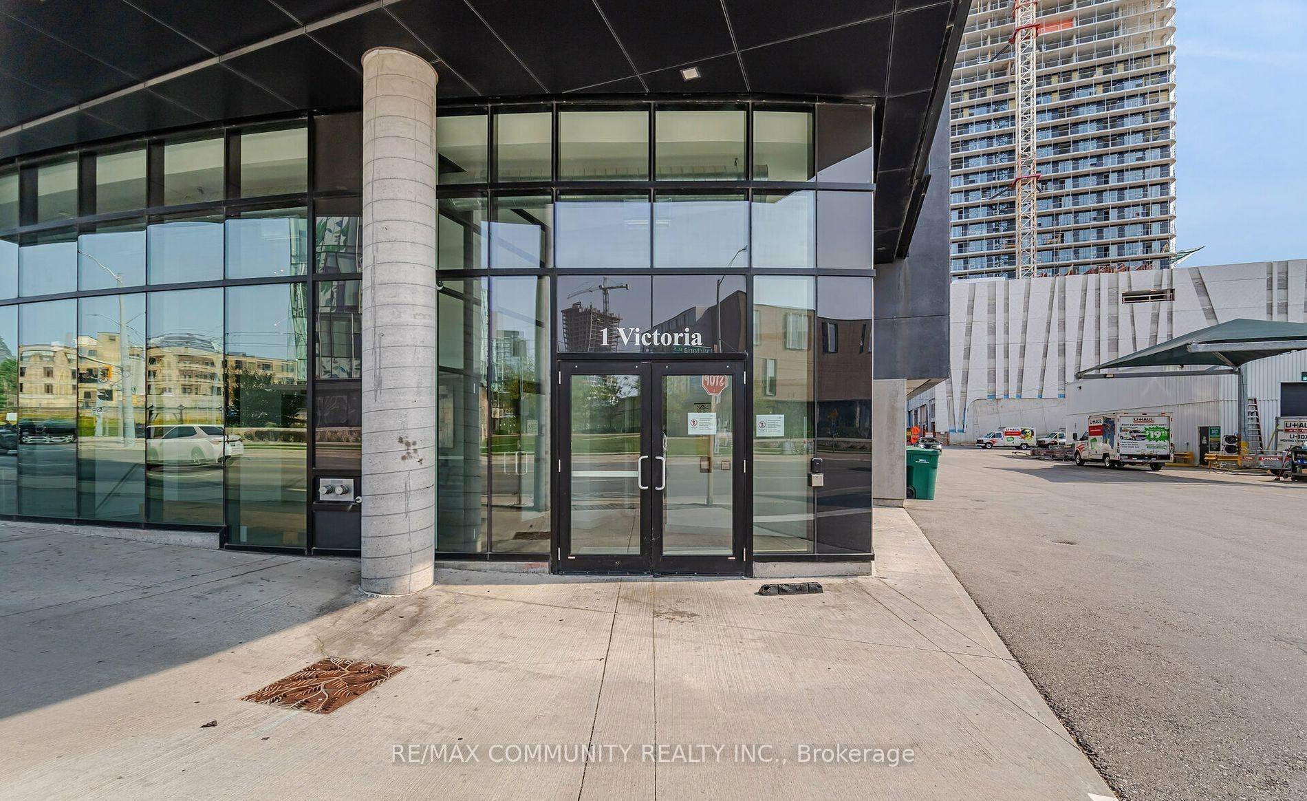 Photo 2 of Unit 1708, 1 Victoria Street, Kitchener, City Commercial Core — HOMEH