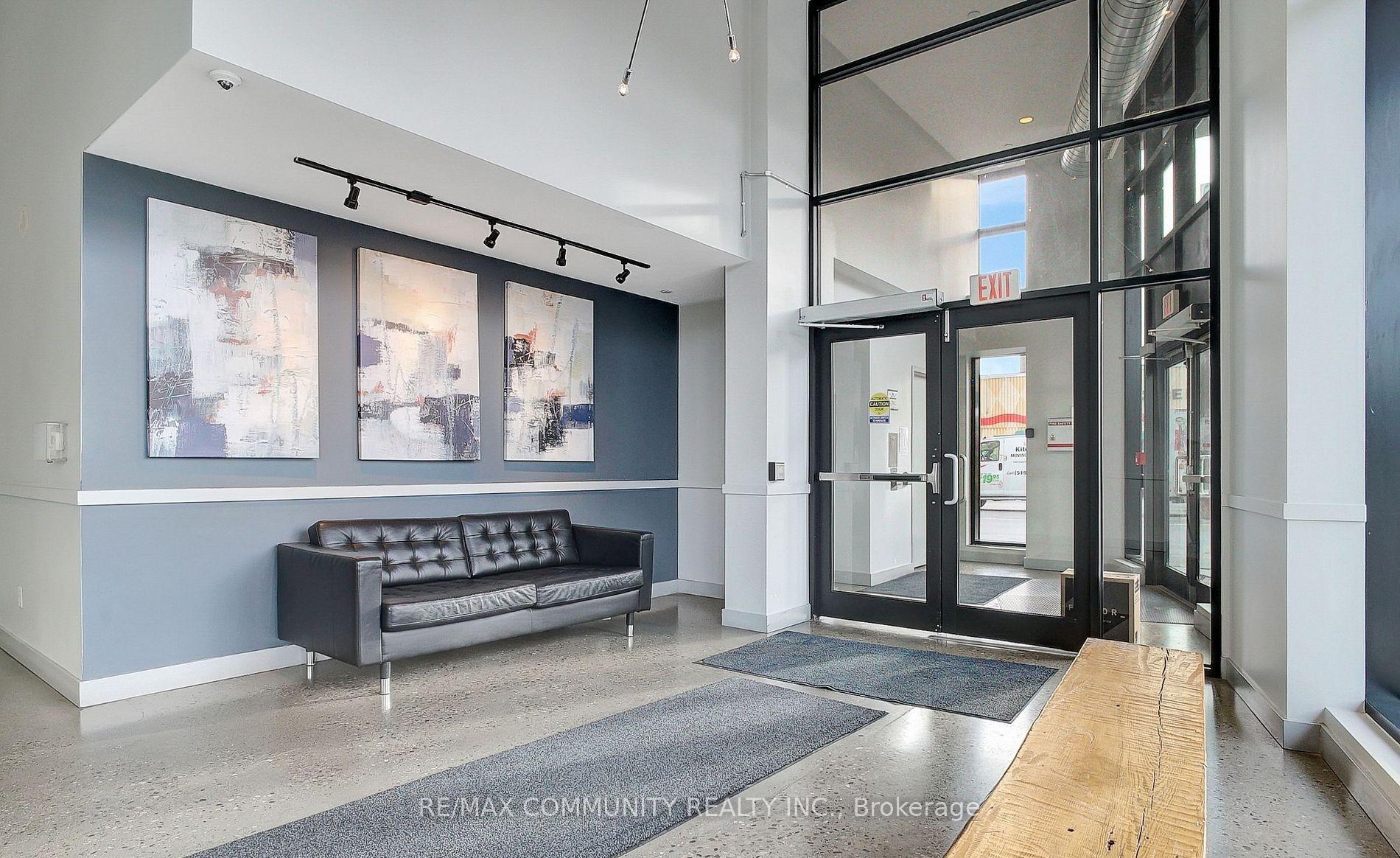 Photo 4 of Unit 1708, 1 Victoria Street, Kitchener, City Commercial Core — HOMEH