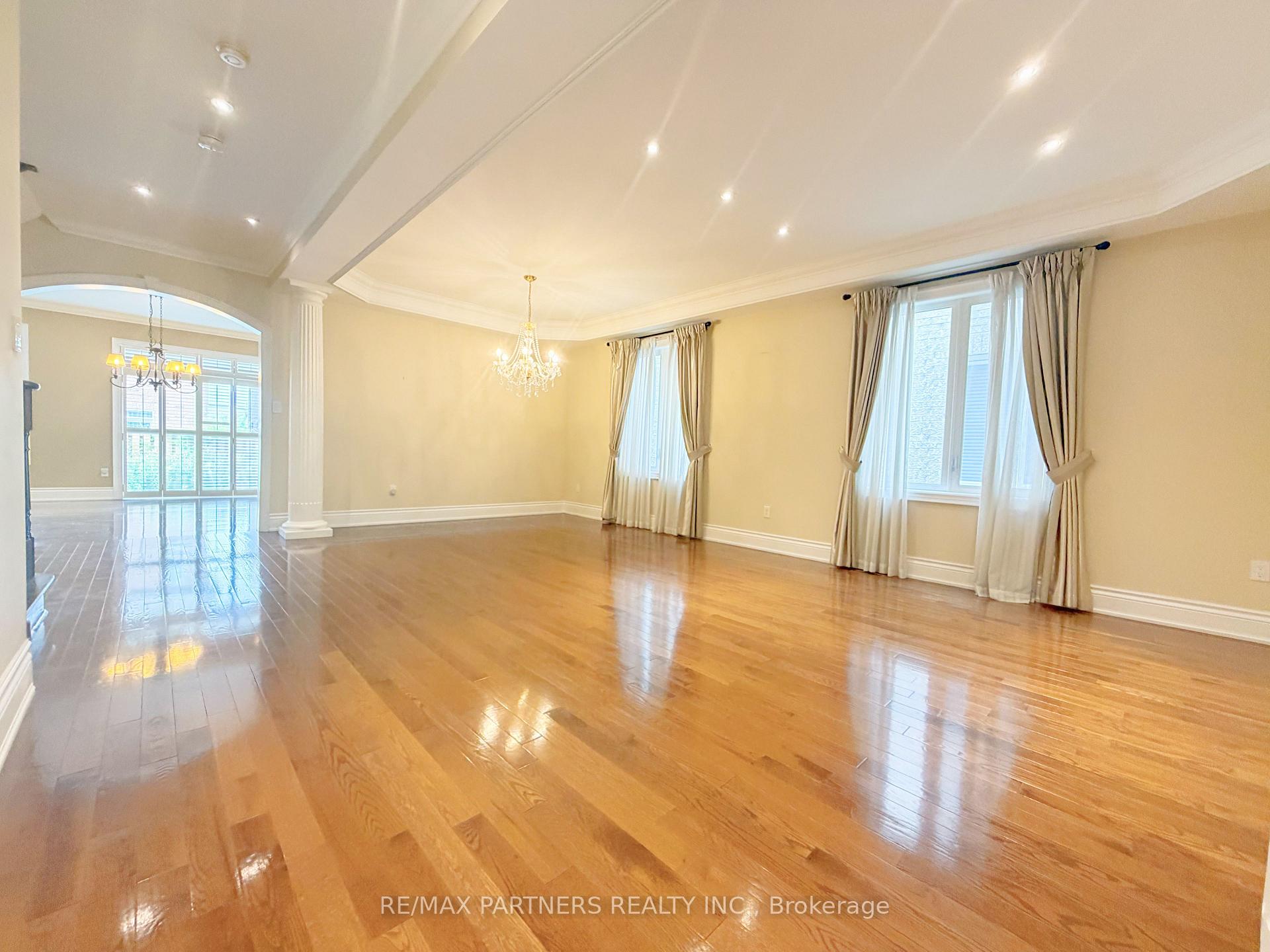Photo 3 of 46 Barnstone Drive, Markham, Wismer — HOMEH