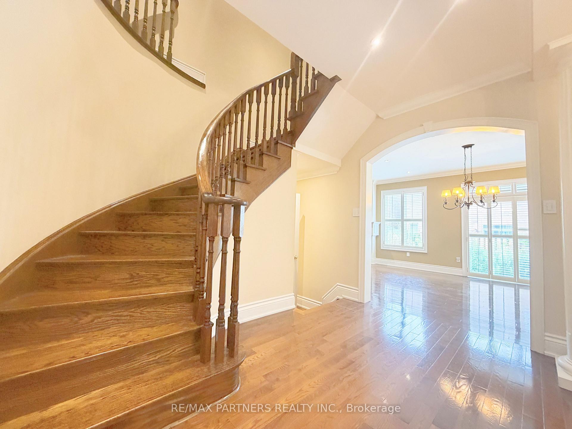 Photo 4 of 46 Barnstone Drive, Markham, Wismer — HOMEH