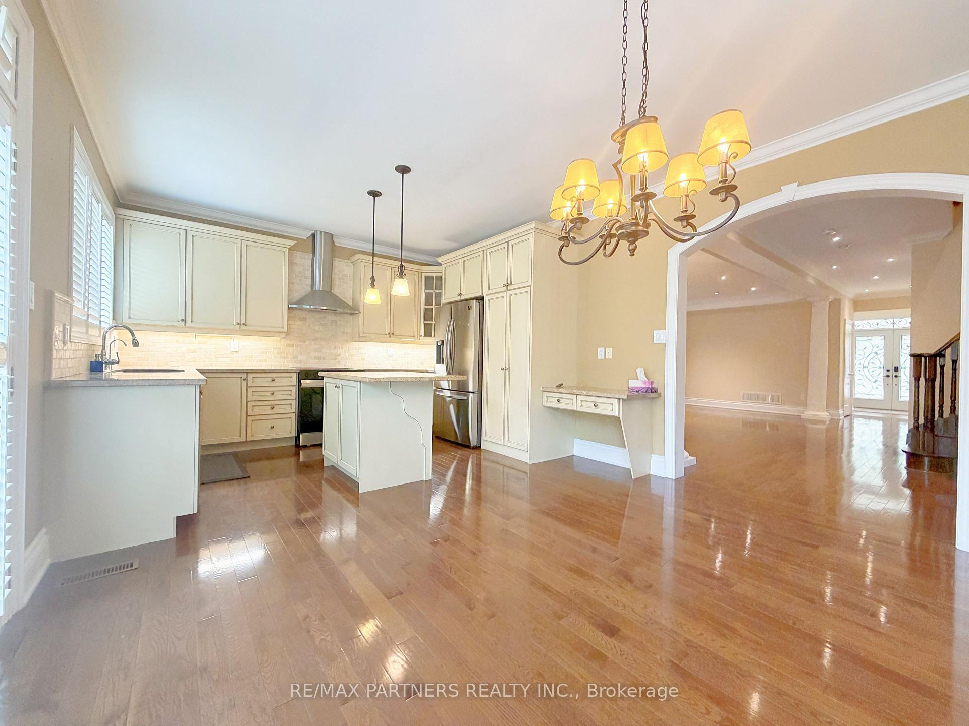 Photo 5 of 46 Barnstone Drive, Markham, Wismer — HOMEH