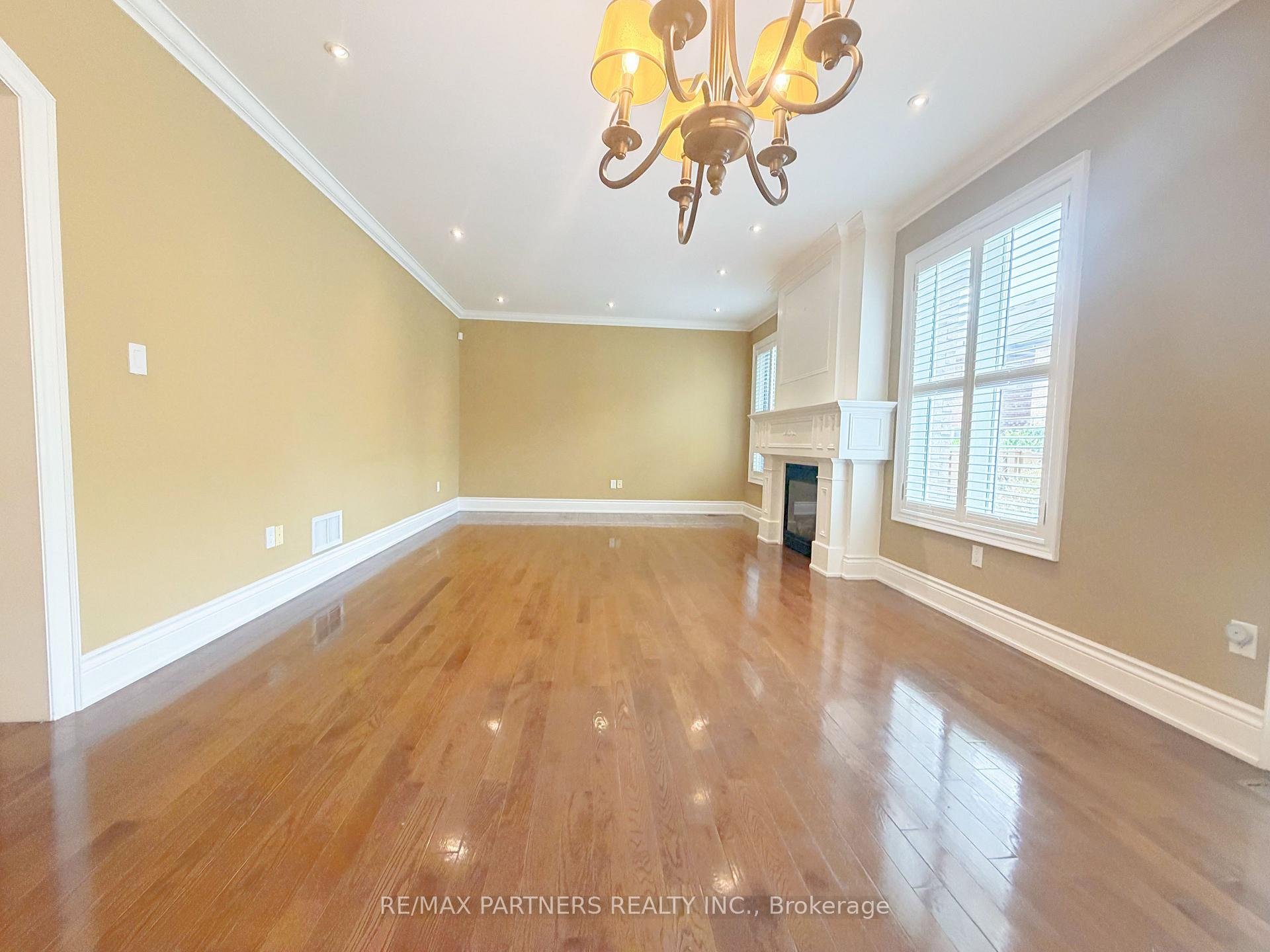 Photo 8 of 46 Barnstone Drive, Markham, Wismer — HOMEH
