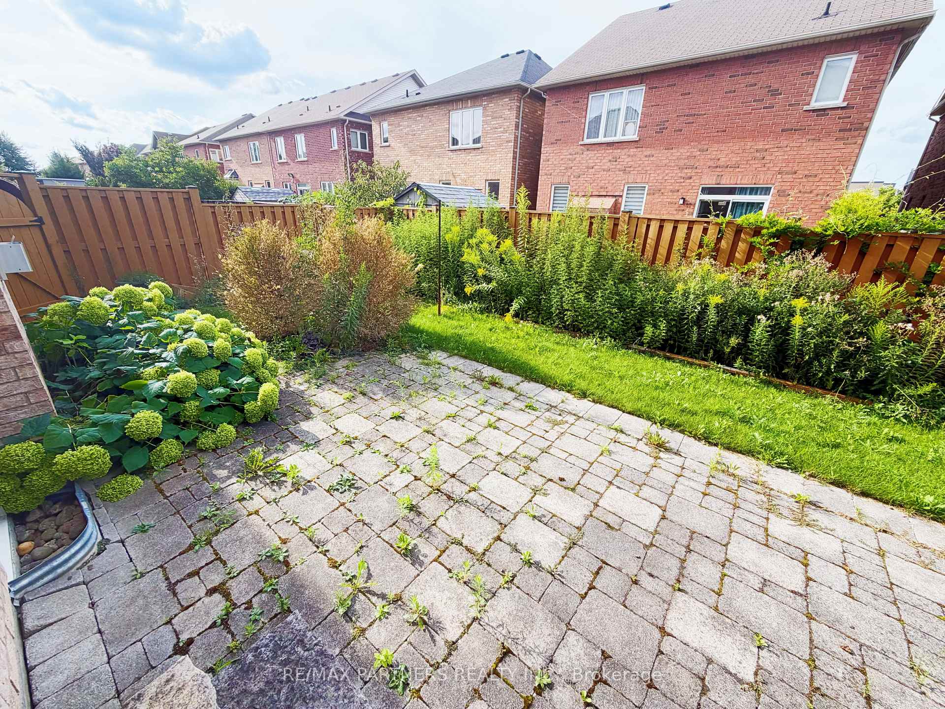 Photo 36 of 46 Barnstone Drive, Markham, Wismer — HOMEH
