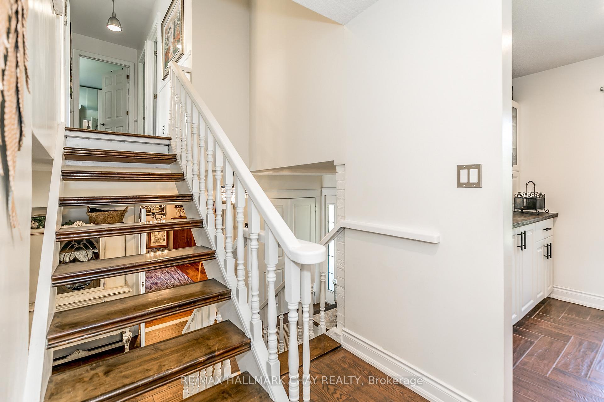 Photo 8 of 2230 Spring Street, Innisfil, Alcona — HOMEH