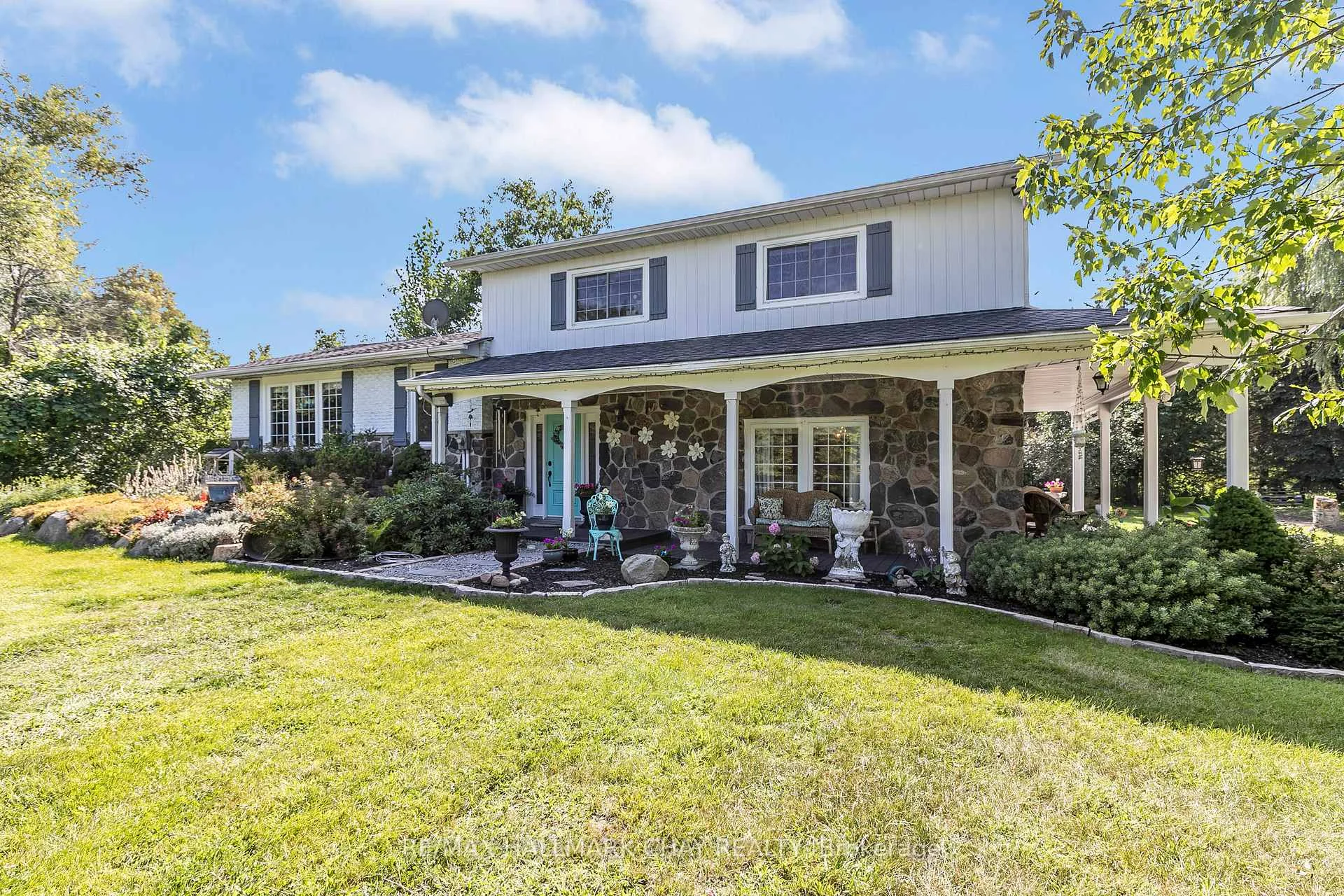 Photo 2 of 2230 Spring Street, Innisfil, Alcona — HOMEH