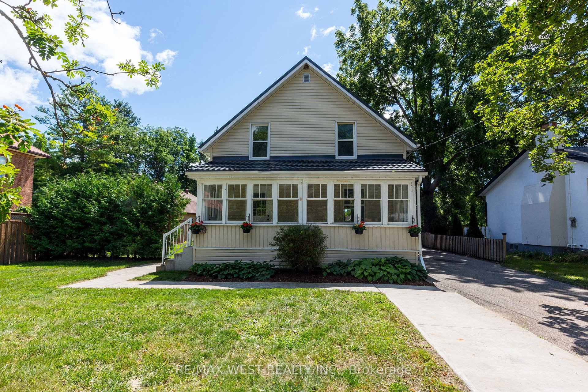 Photo 1 of 175 Wellington Street W, New Tecumseth, Alliston — HOMEH