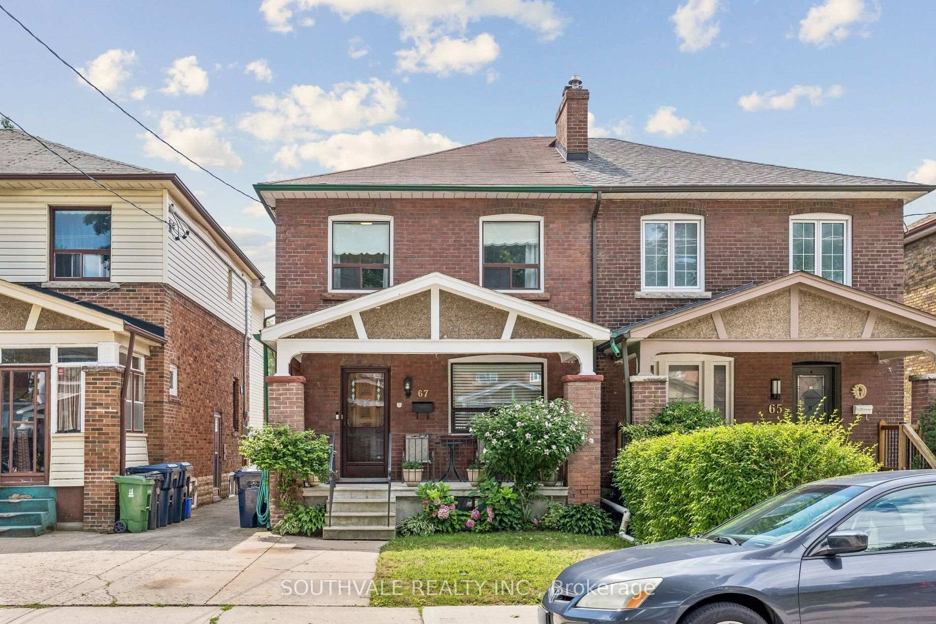 Photo 2 of 67 Kings Park Boulevard, Toronto, Danforth Village-East York — HOMEH