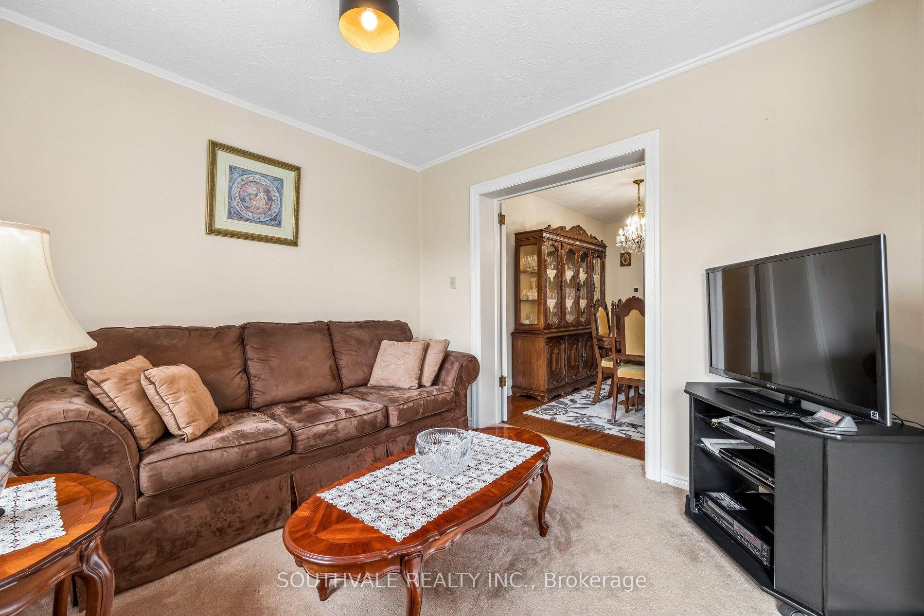 Photo 14 of 67 Kings Park Boulevard, Toronto, Danforth Village-East York — HOMEH